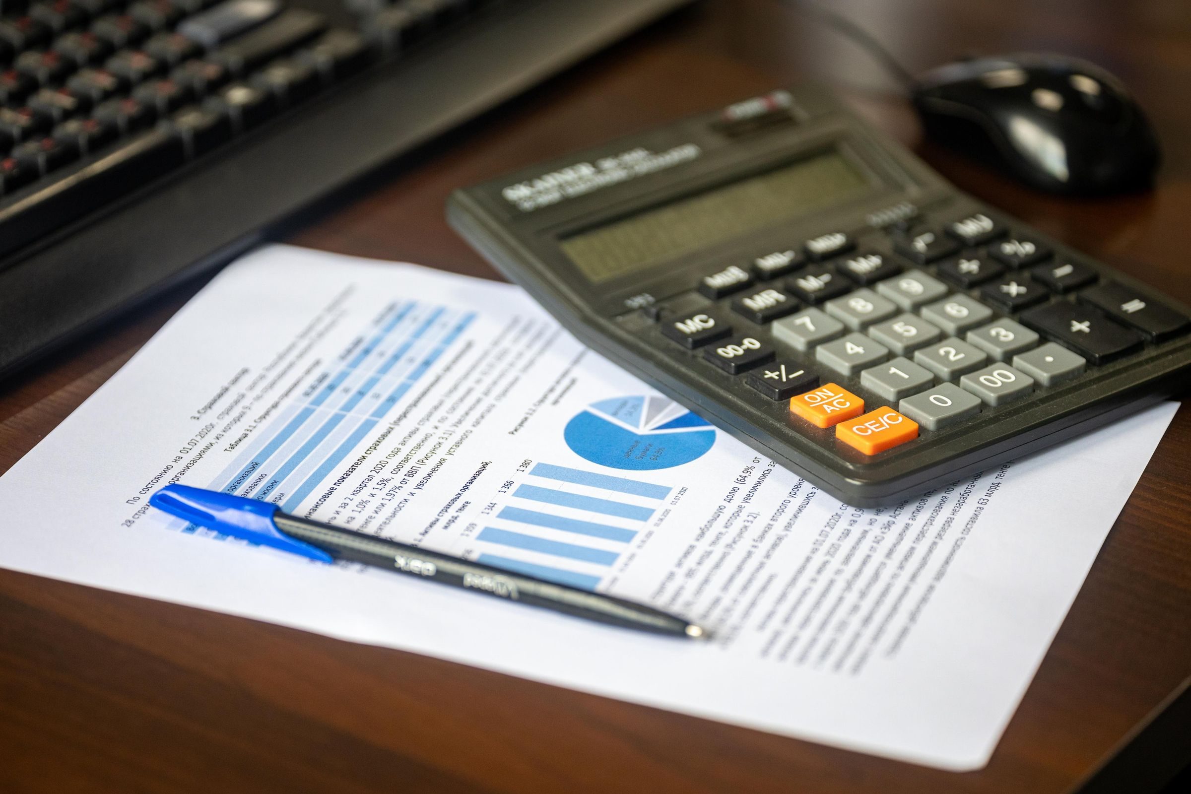 Finance Calculatrice et documents pour faire ses comptes